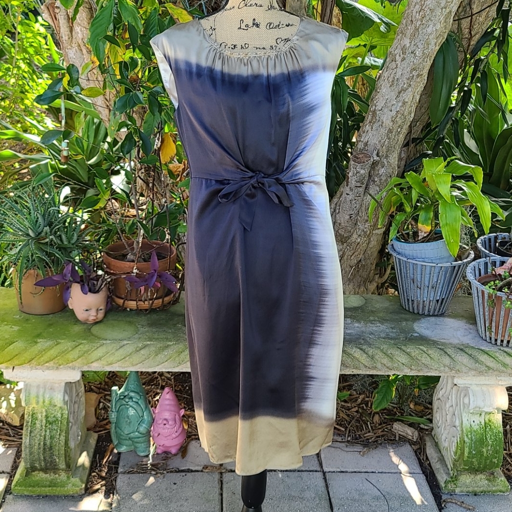 Elie Tahari black tan silk ombre sleeveless dress, size 6. Gently worn